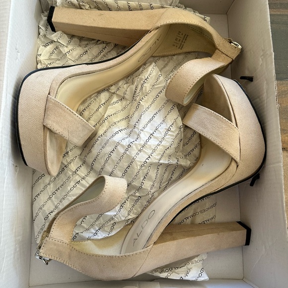 Aldo Platform Sandals - Picture 4 of 4